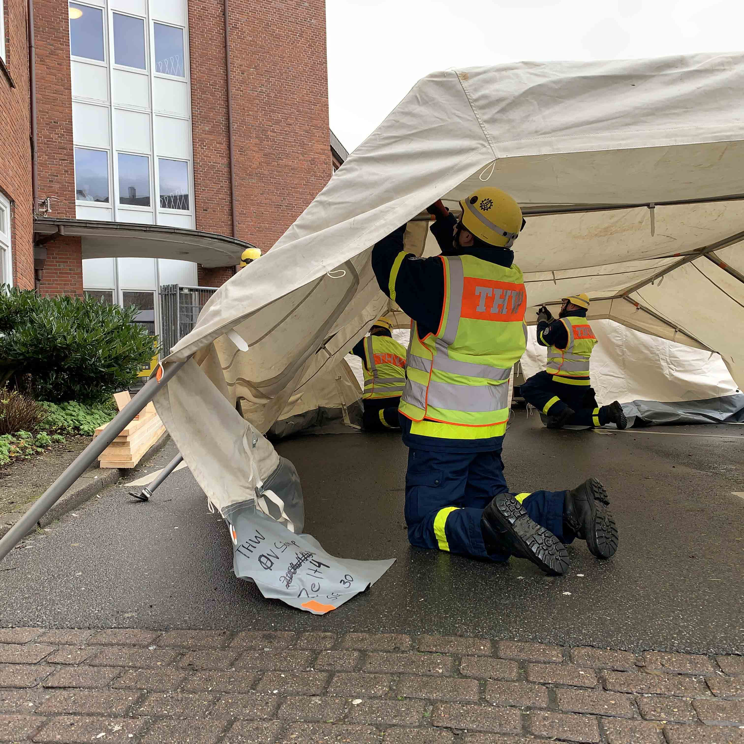 Zeltaufbau_Diako_Krankenhausweb